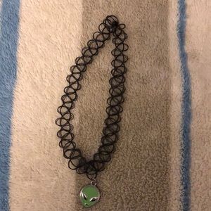 Alien choker